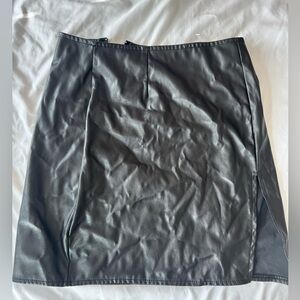 Black mini skirt size Small